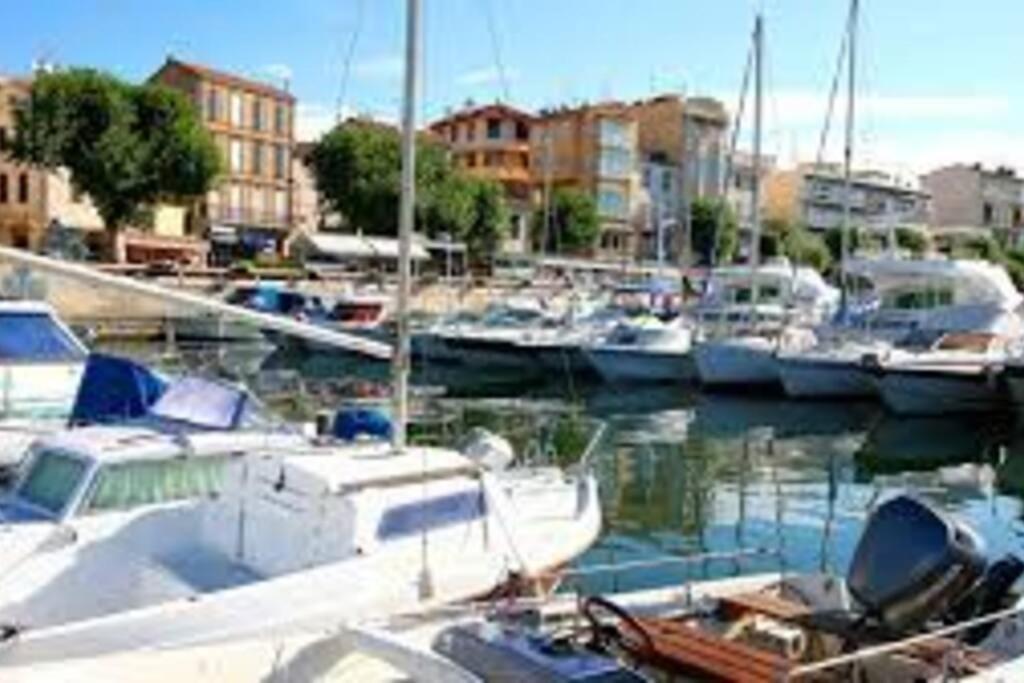F2 Climatise A Golfe -Juan En Front De Mer Et Piscine Vallauris Eksteriør bilde